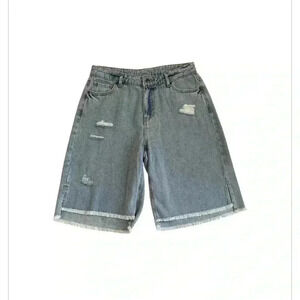 Like New Women’s Future collective Bermuda shorts Size 6